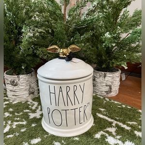 Brand NEW w/Tags Rae Dunn HARRY POTTER Canister w/Golden Snitch Lid